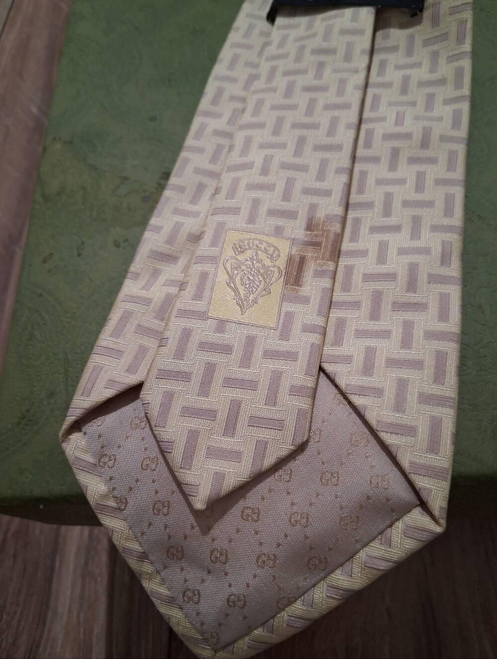Gucci Beige Geometric Silk Tie - Picture 8 of 8